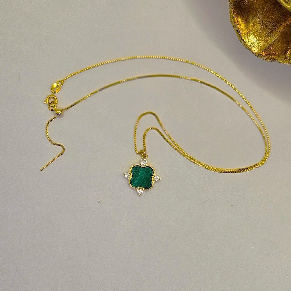 Gold Filled Box Chain with Malachite & Zirconia Clove Charm - Picture 4 of 5